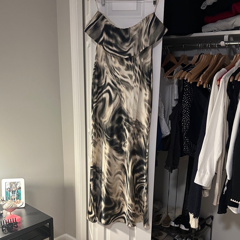 Forever 21 Black and Cream Swirl Dress